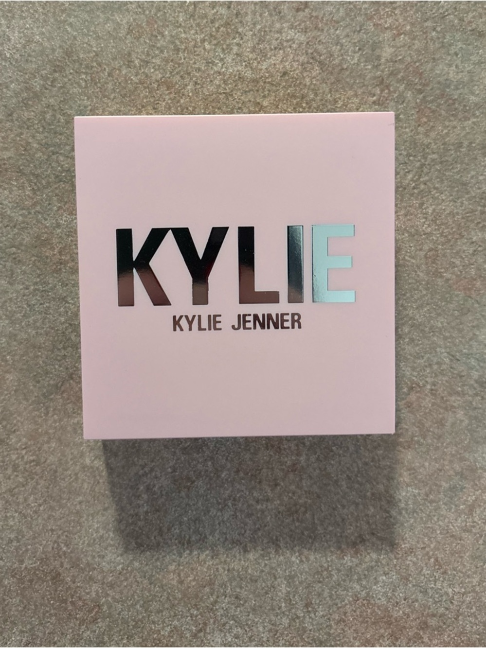 New Kylie Cosmetics Bronzing Powder - Picture 7 of 12